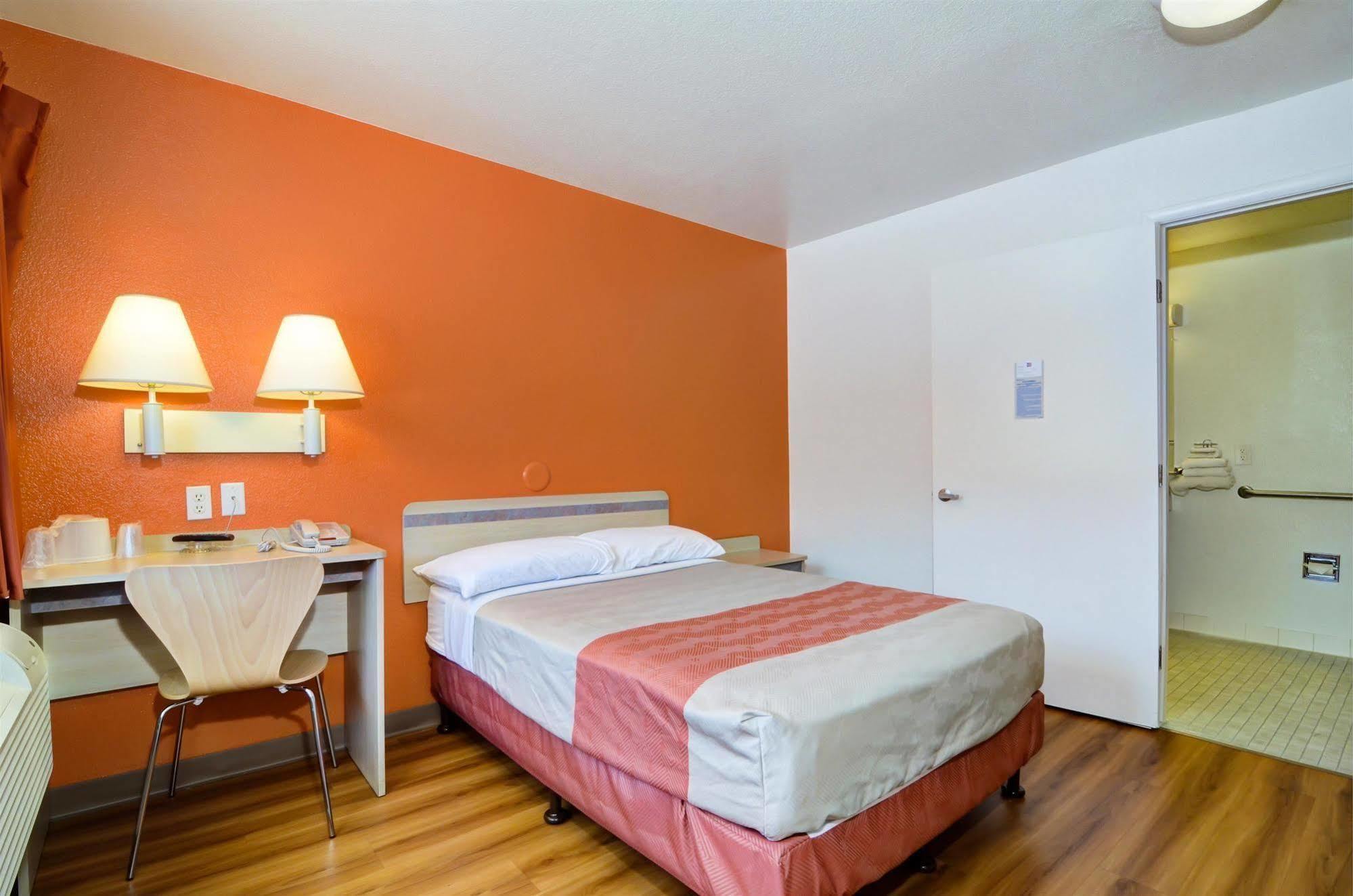 Motel 6-Palm Springs, Ca - East - Palm Canyon Экстерьер фото
