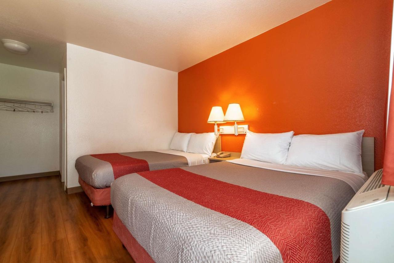 Motel 6-Palm Springs, Ca - East - Palm Canyon Экстерьер фото